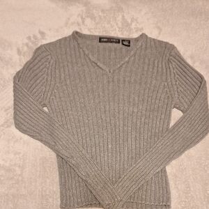 ARM & SCOTT Women's V-Neck Sweater - Classic Gray